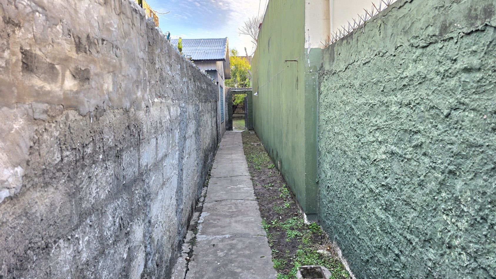 DEPARTAMENTO CON PATIO Y JARDIN 