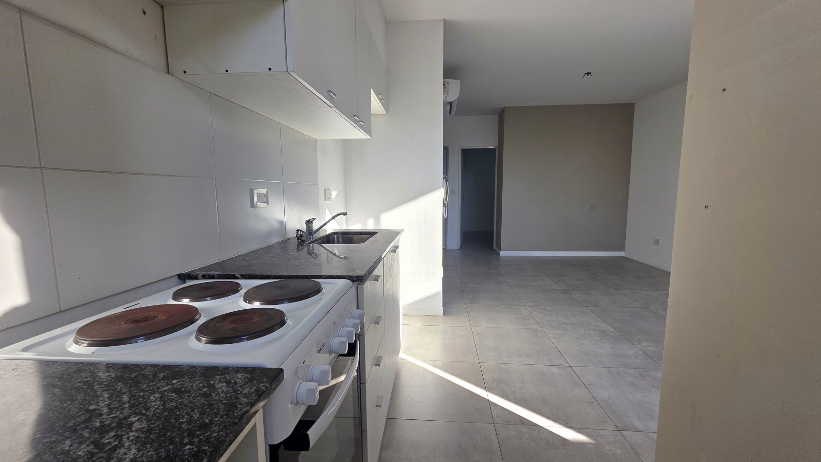 DEPARTAMENTO 2 AMBIENTES EN TEMPERLEY - EXCELENTE UBICACION Y AMENITIES