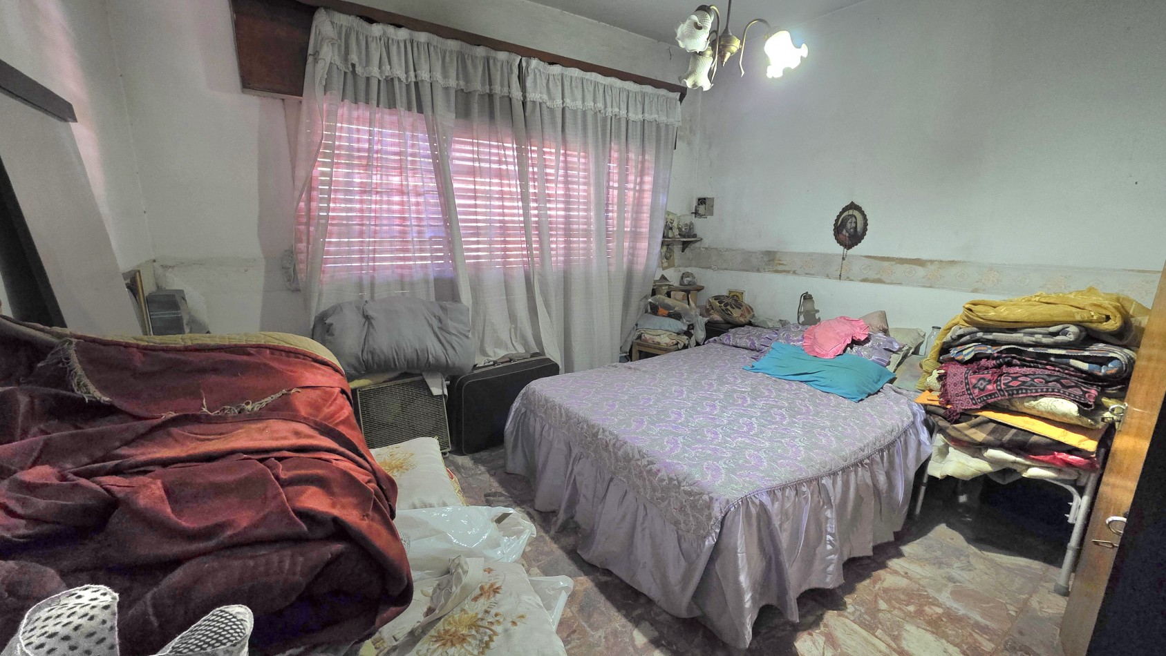 Casa 2 Viviendas en Venta | 6 Ambientes | Patio, Quincho y Cochera | Excelente Ubicacion