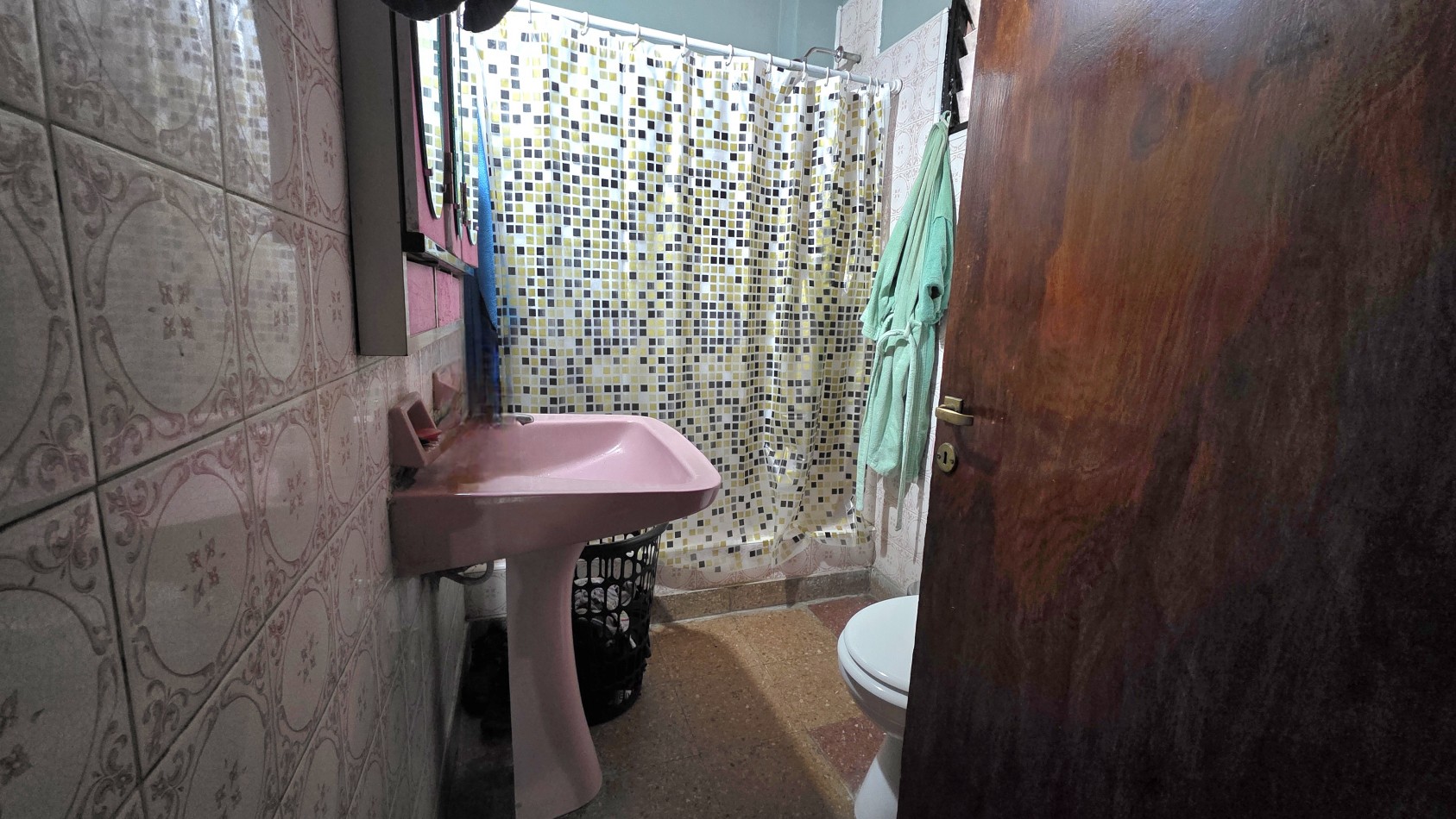 Casa 2 Viviendas en Venta | 6 Ambientes | Patio, Quincho y Cochera | Excelente Ubicacion