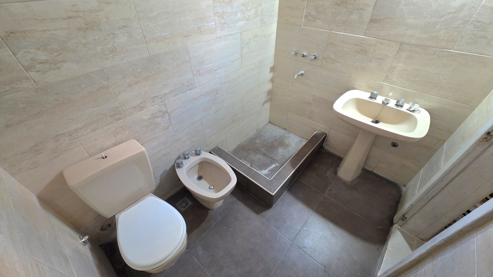 PH en Venta 4 Ambientes Reciclado | Patio y Terraza | Centro Lomas de Zamora