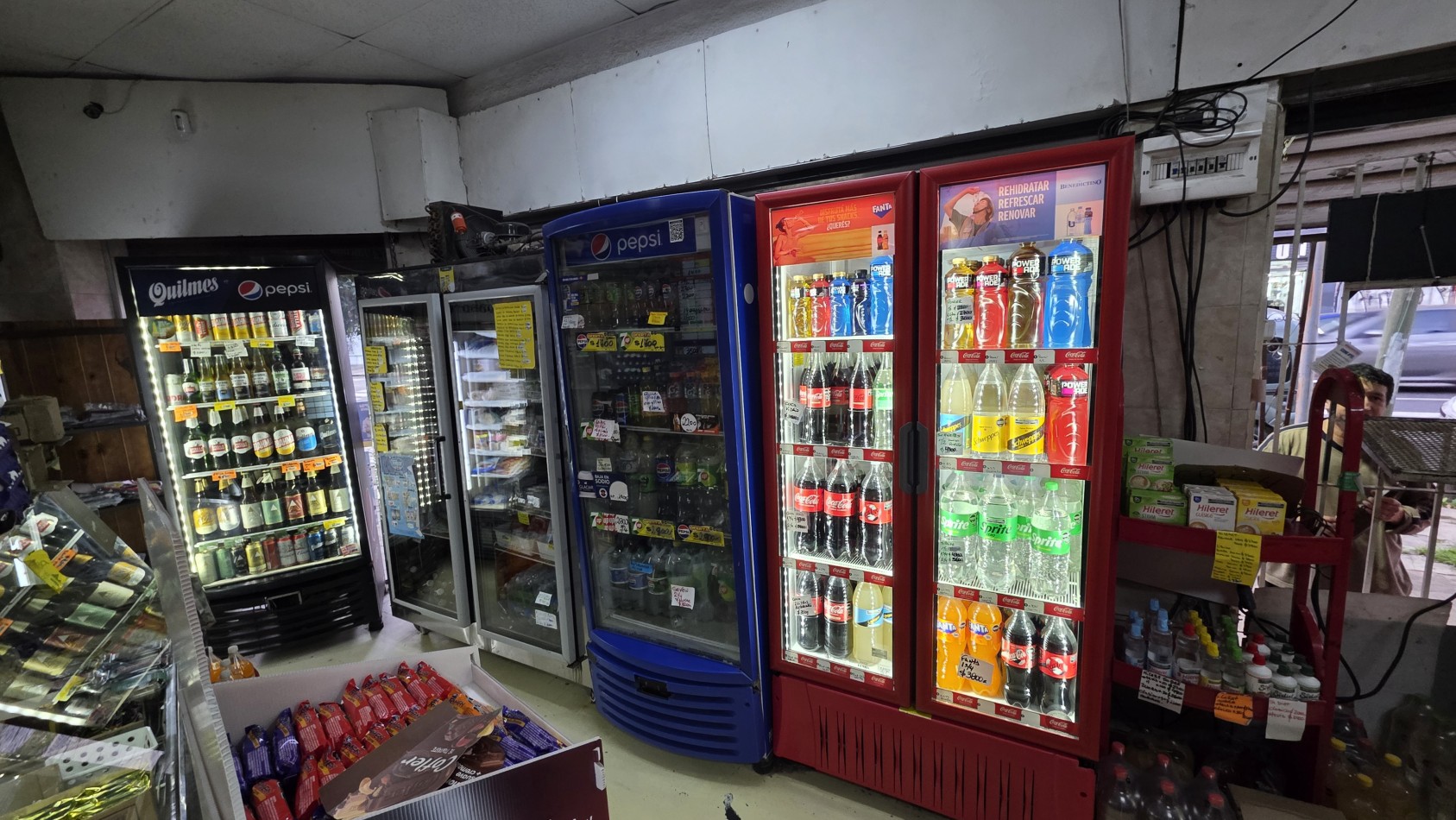 VENTA FONDO DE COMERCIO ALMACEN / SUPERMERCADO EN LOMAS DE ZAMORA | ESQUINA ESTRATEGICA | ALTO FLUJO DE VENTAS | CARTERA DE CLIENTES