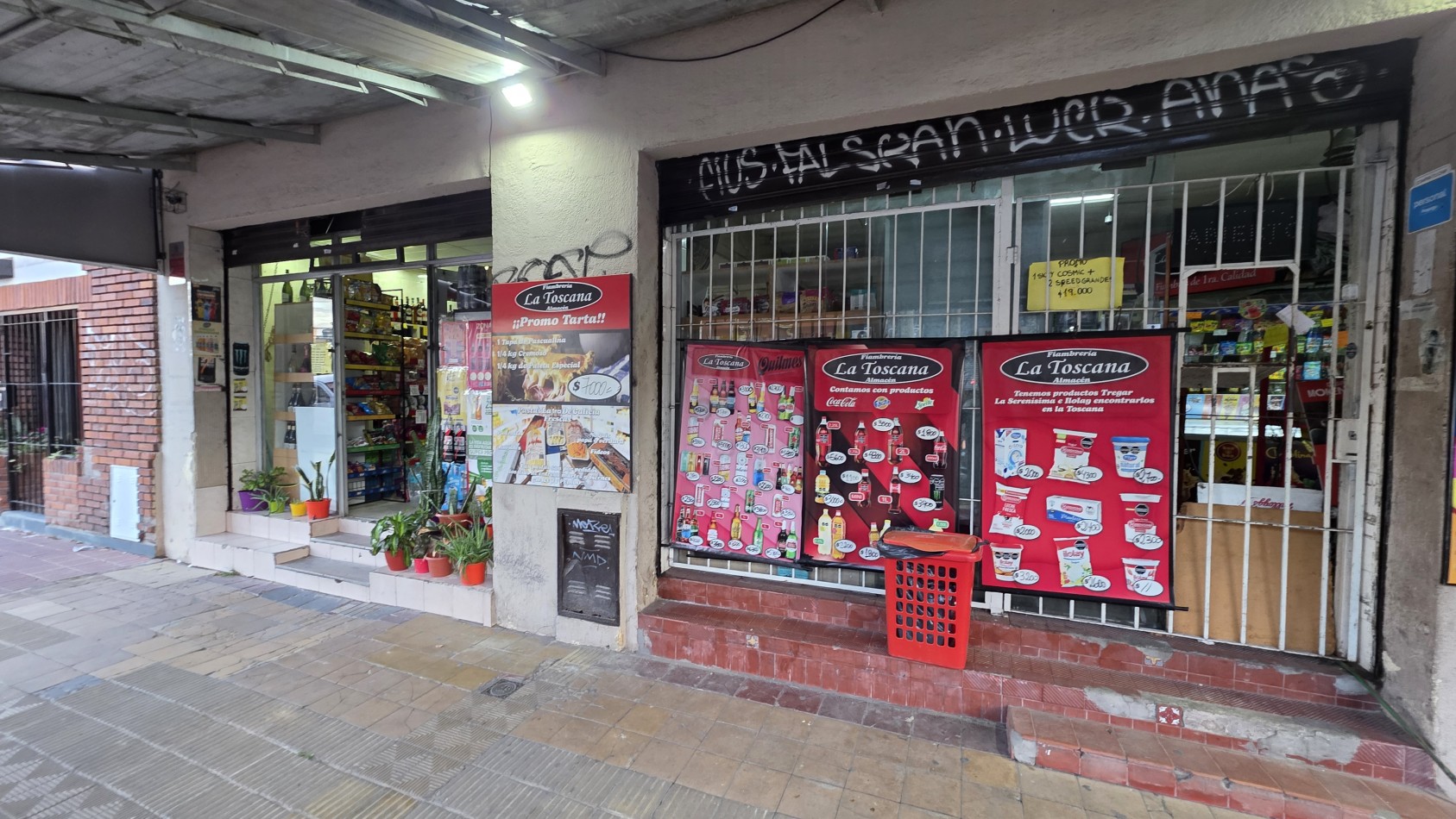 VENTA FONDO DE COMERCIO ALMACEN / SUPERMERCADO EN LOMAS DE ZAMORA | ESQUINA ESTRATEGICA | ALTO FLUJO DE VENTAS | CARTERA DE CLIENTES