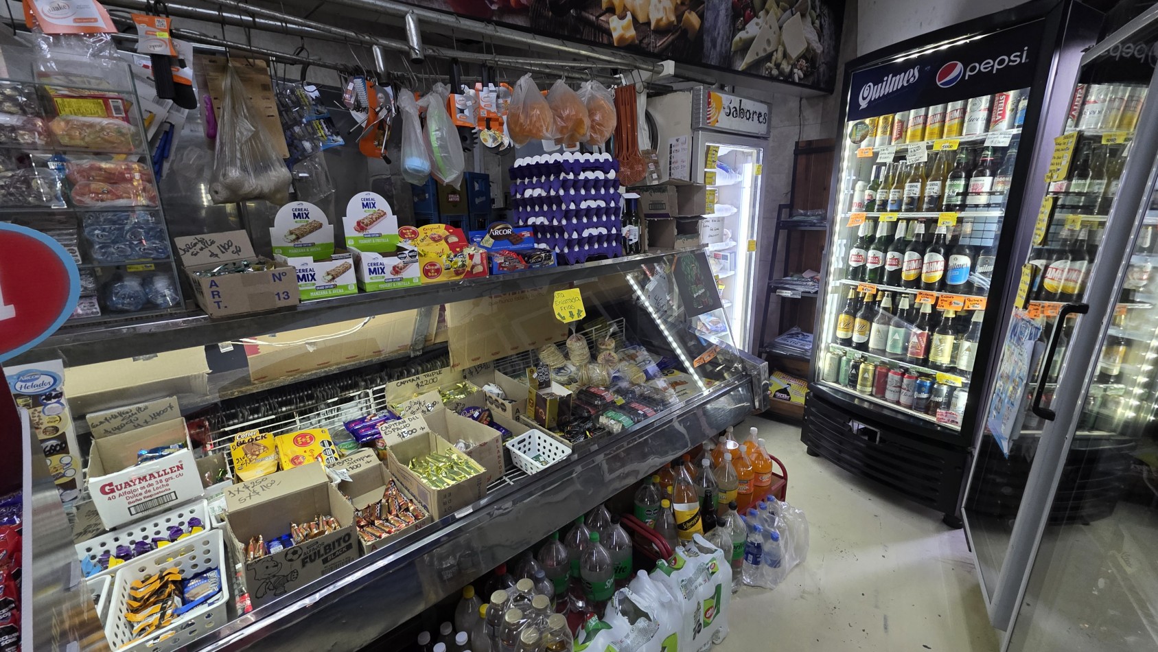 VENTA FONDO DE COMERCIO ALMACEN / SUPERMERCADO EN LOMAS DE ZAMORA | ESQUINA ESTRATEGICA | ALTO FLUJO DE VENTAS | CARTERA DE CLIENTES