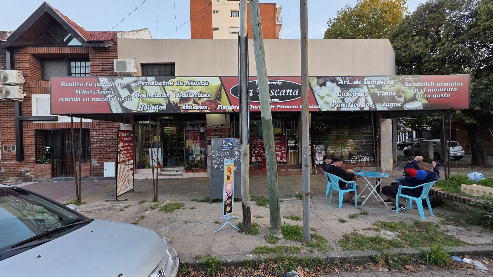 VENTA FONDO DE COMERCIO ALMACEN / SUPERMERCADO EN LOMAS DE ZAMORA | ESQUINA ESTRATEGICA | ALTO FLUJO DE VENTAS | CARTERA DE CLIENTES