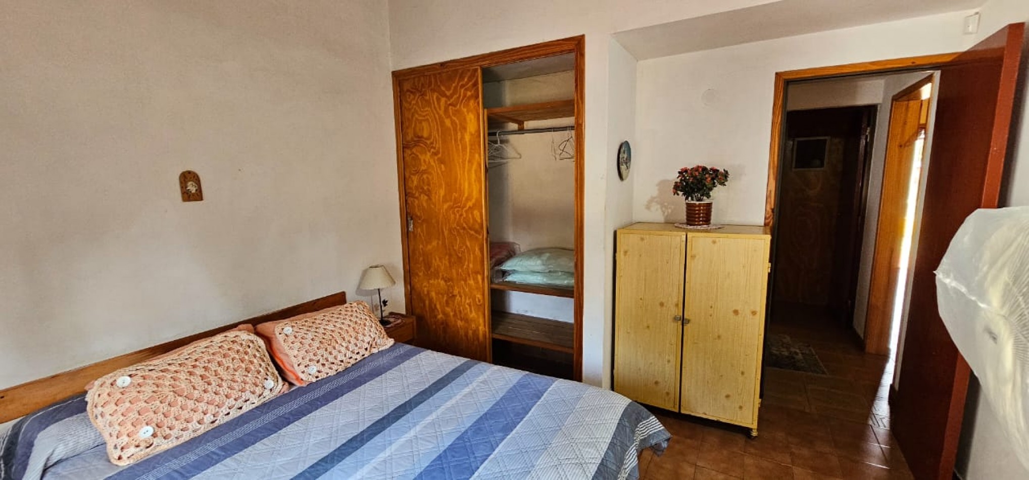 CASA EN VENTA EN LAS TONINAS A 6 CUADRAS DEL MAR - LOTE 10x40 - GAS NATURAL - GRAN POTENCIAL