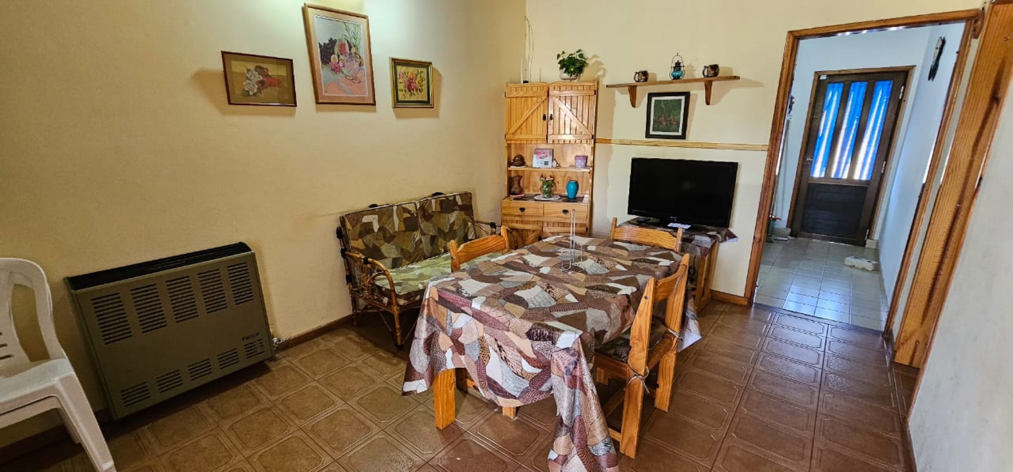 CASA EN VENTA EN LAS TONINAS A 6 CUADRAS DEL MAR - LOTE 10x40 - GAS NATURAL - GRAN POTENCIAL