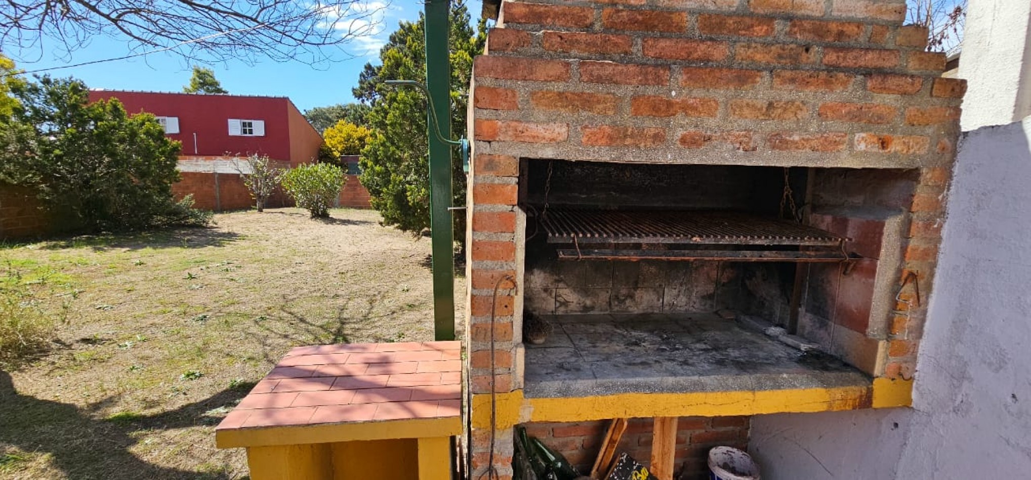CASA EN VENTA EN LAS TONINAS A 6 CUADRAS DEL MAR - LOTE 10x40 - GAS NATURAL - GRAN POTENCIAL