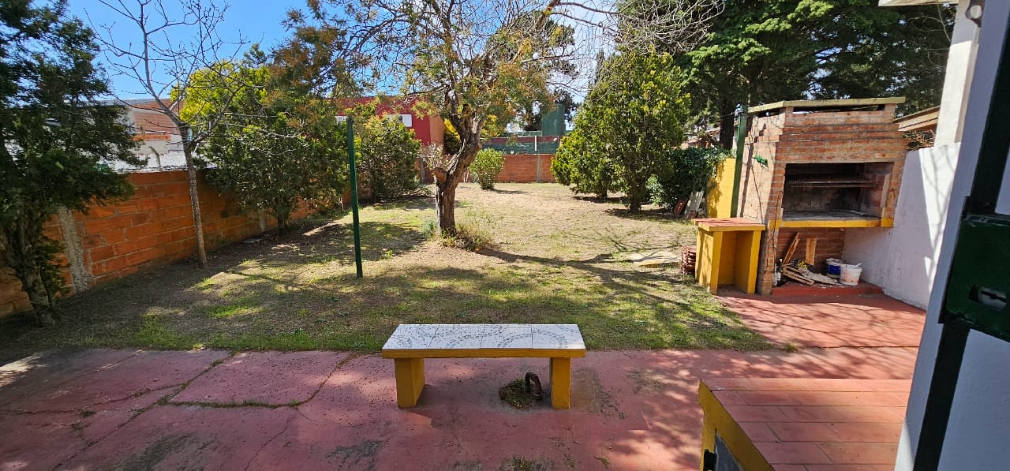 CASA EN VENTA EN LAS TONINAS A 6 CUADRAS DEL MAR - LOTE 10x40 - GAS NATURAL - GRAN POTENCIAL