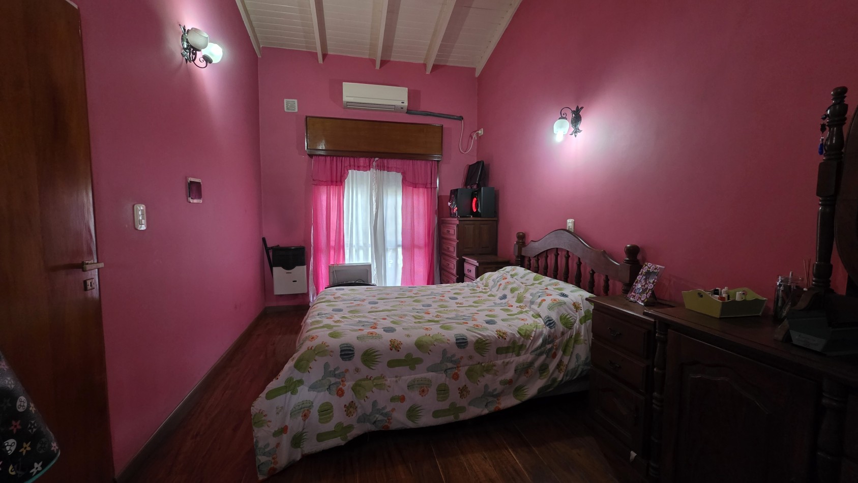 CASA 6 AMBIENTES CON PILETA