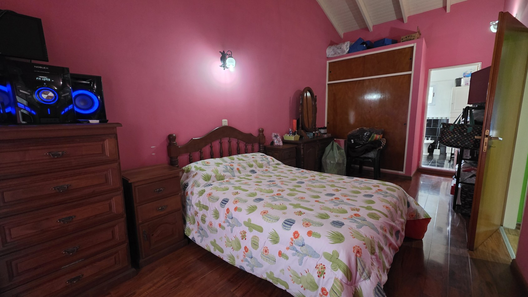 CASA 6 AMBIENTES CON PILETA