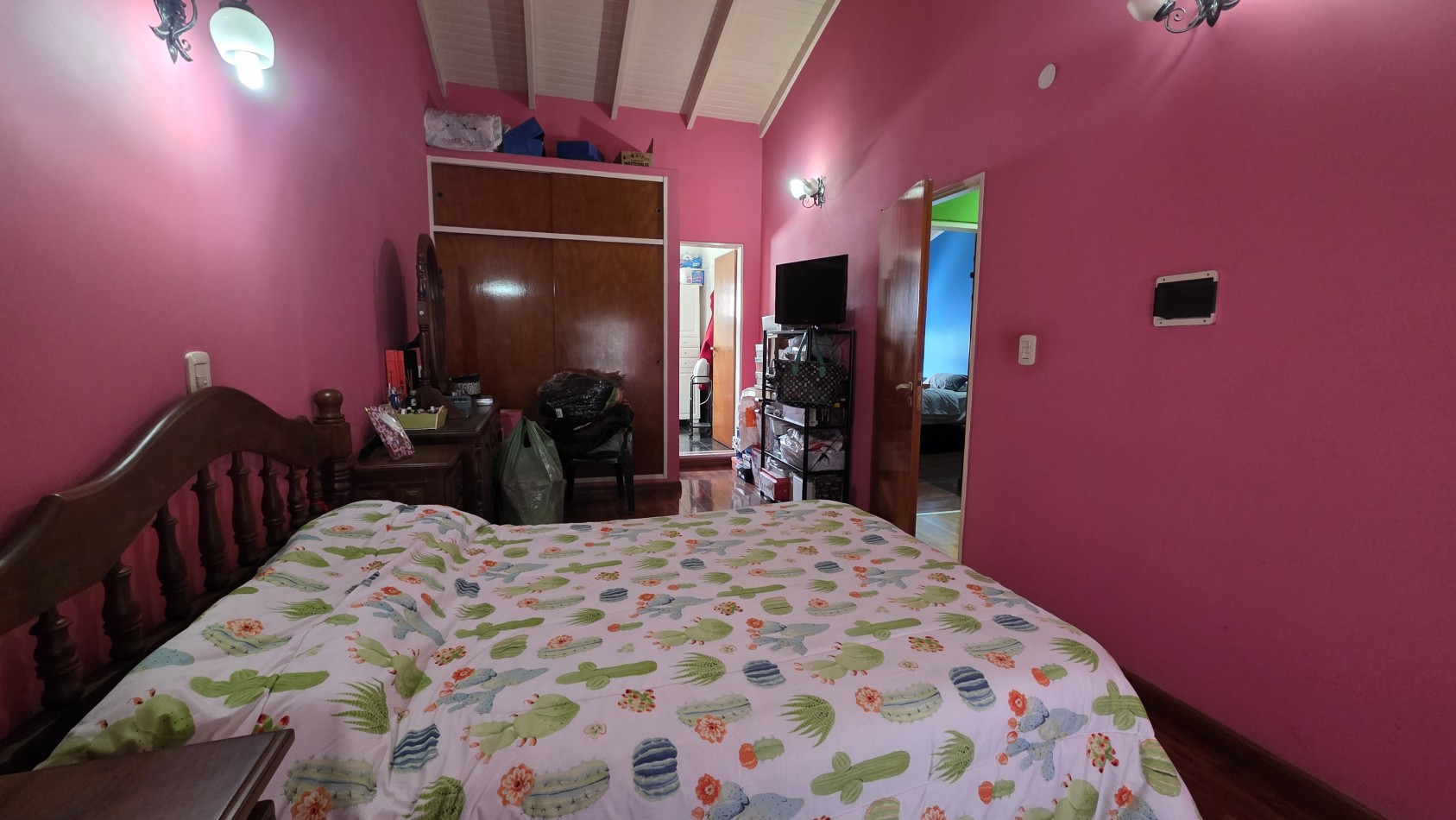 CASA 6 AMBIENTES CON PILETA