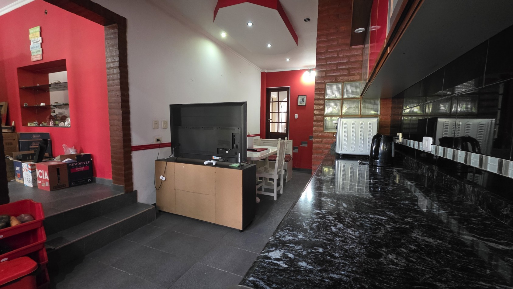 CASA 6 AMBIENTES CON PILETA
