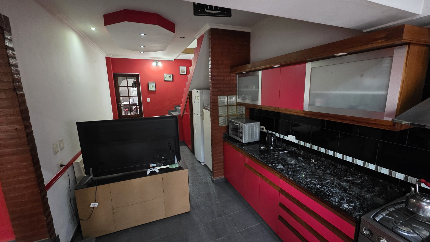 CASA 6 AMBIENTES CON PILETA