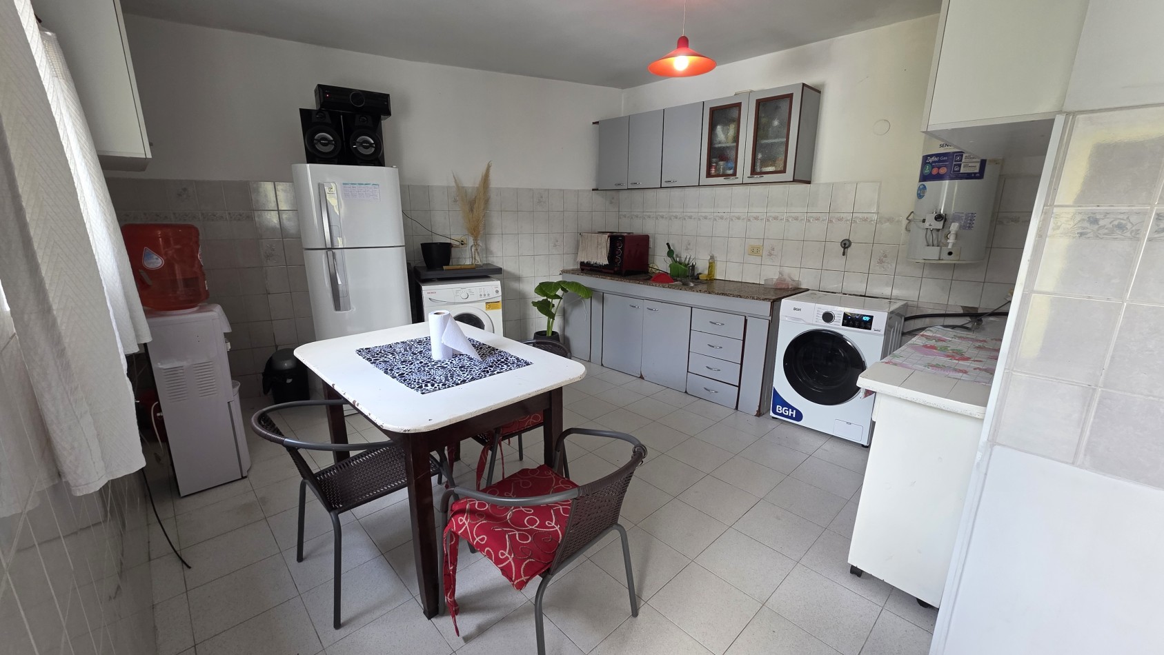 CASA 6 AMBIENTES CON PILETA