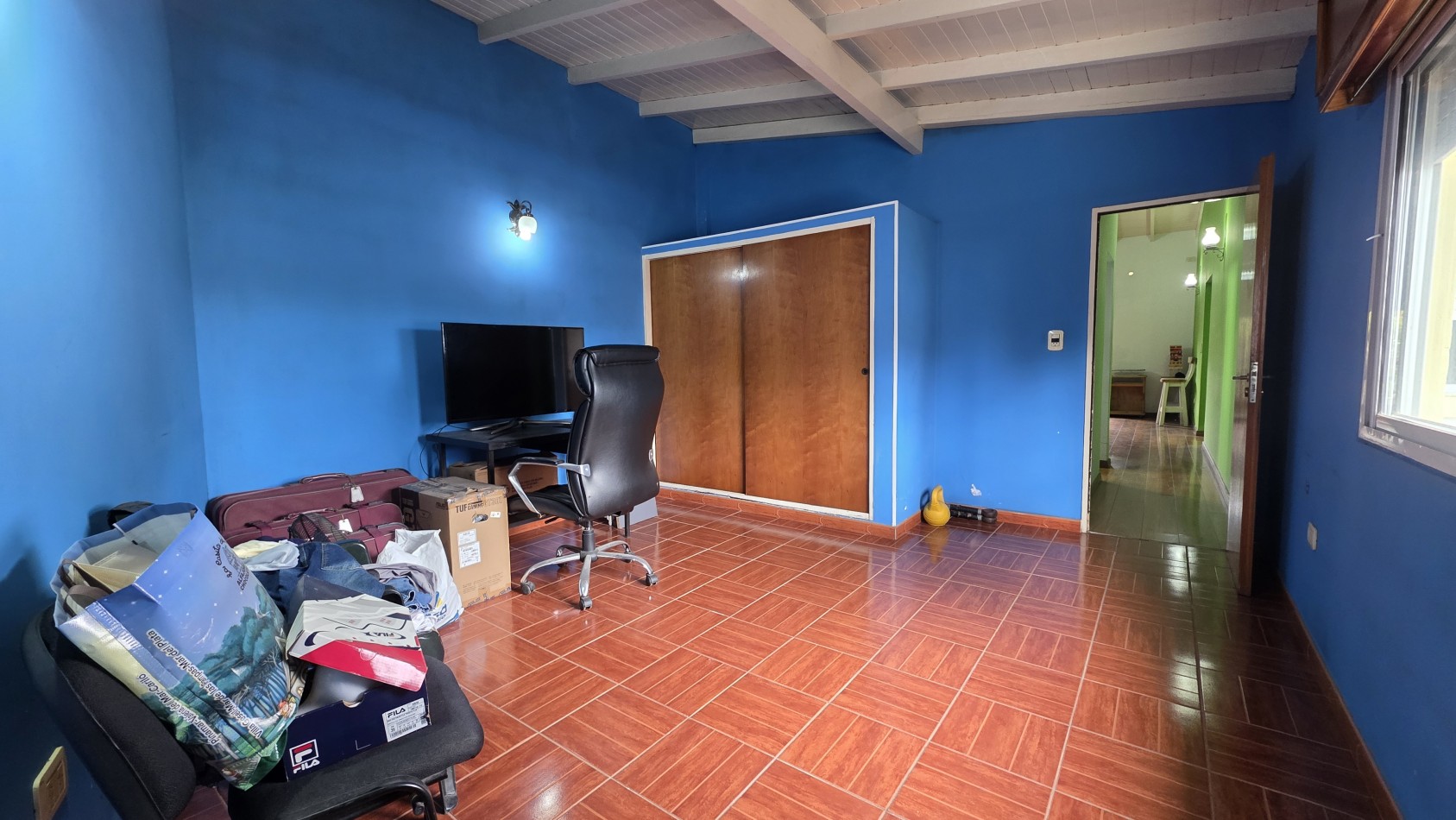 CASA 6 AMBIENTES CON PILETA