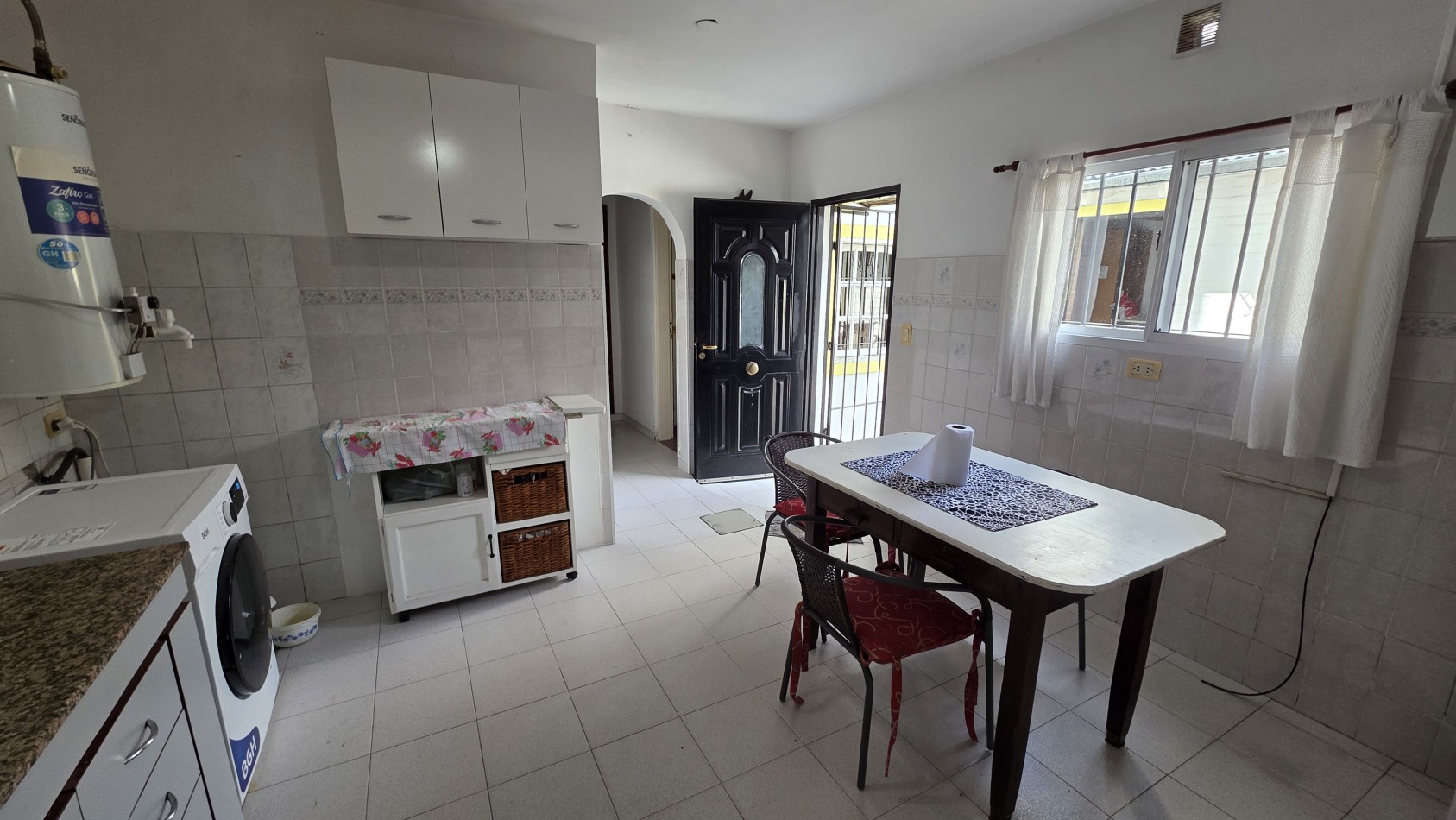 CASA 6 AMBIENTES CON PILETA