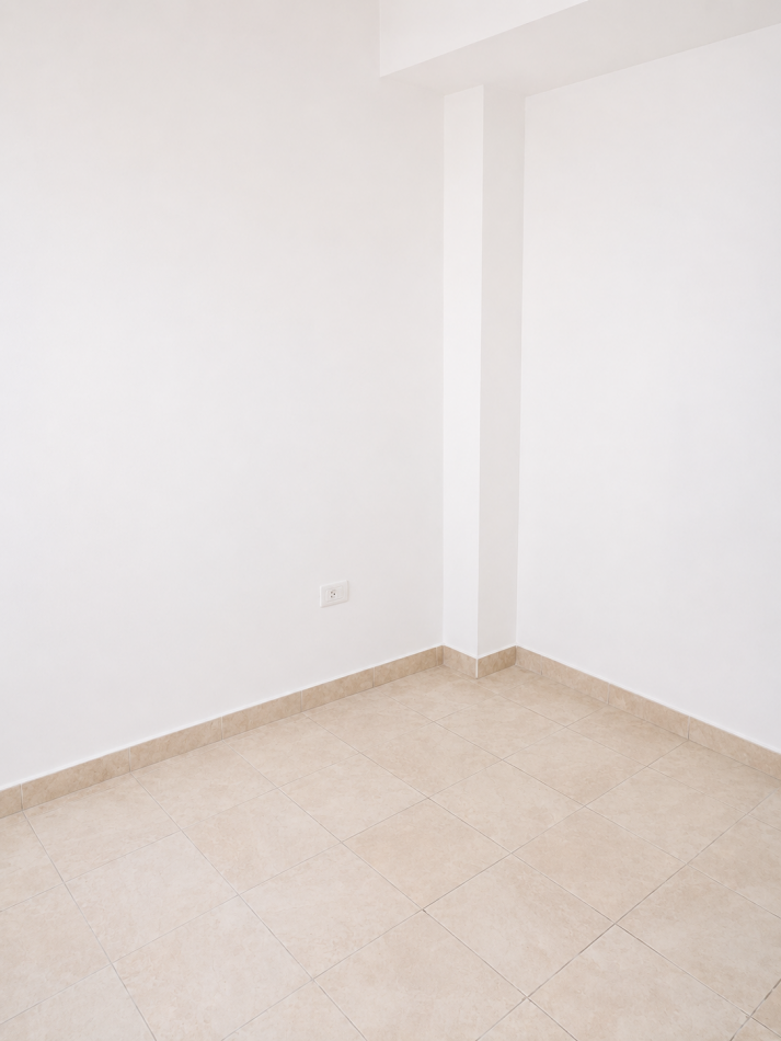 DEPARTAMENTO 2 AMBIENTES CON PATIO EN ALQUILER