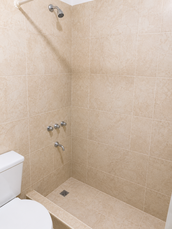 DEPARTAMENTO 2 AMBIENTES CON PATIO EN ALQUILER
