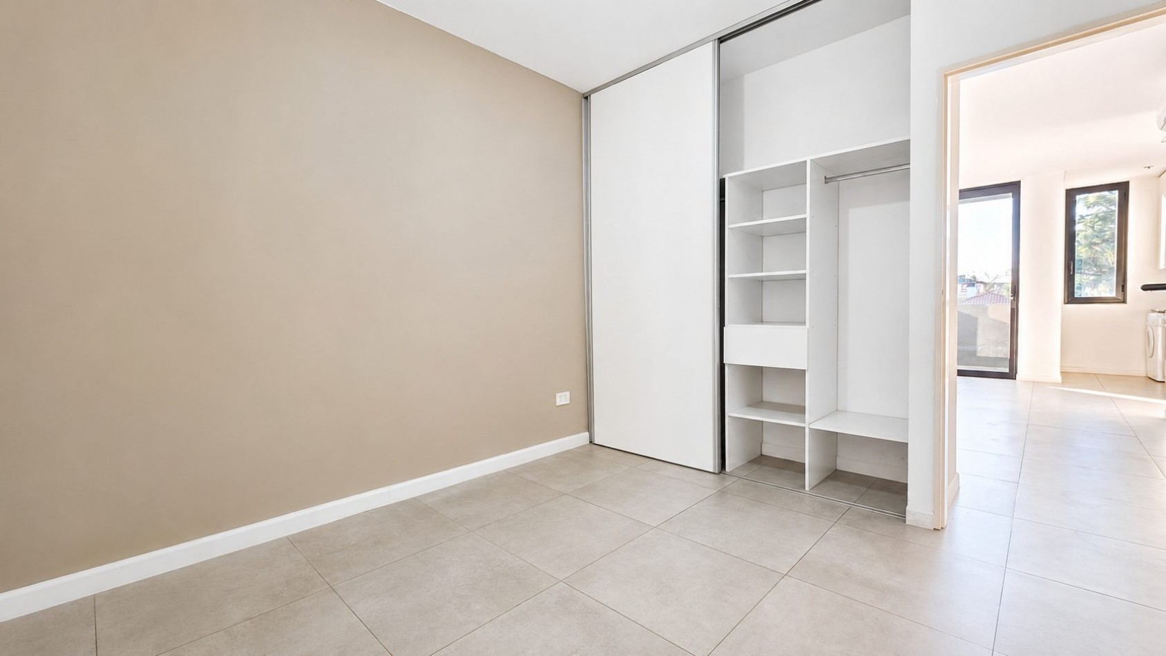 DEPARTAMENTO 2 AMBIENTES EN TEMPERLEY - EXCELENTE UBICACION Y AMENITIES