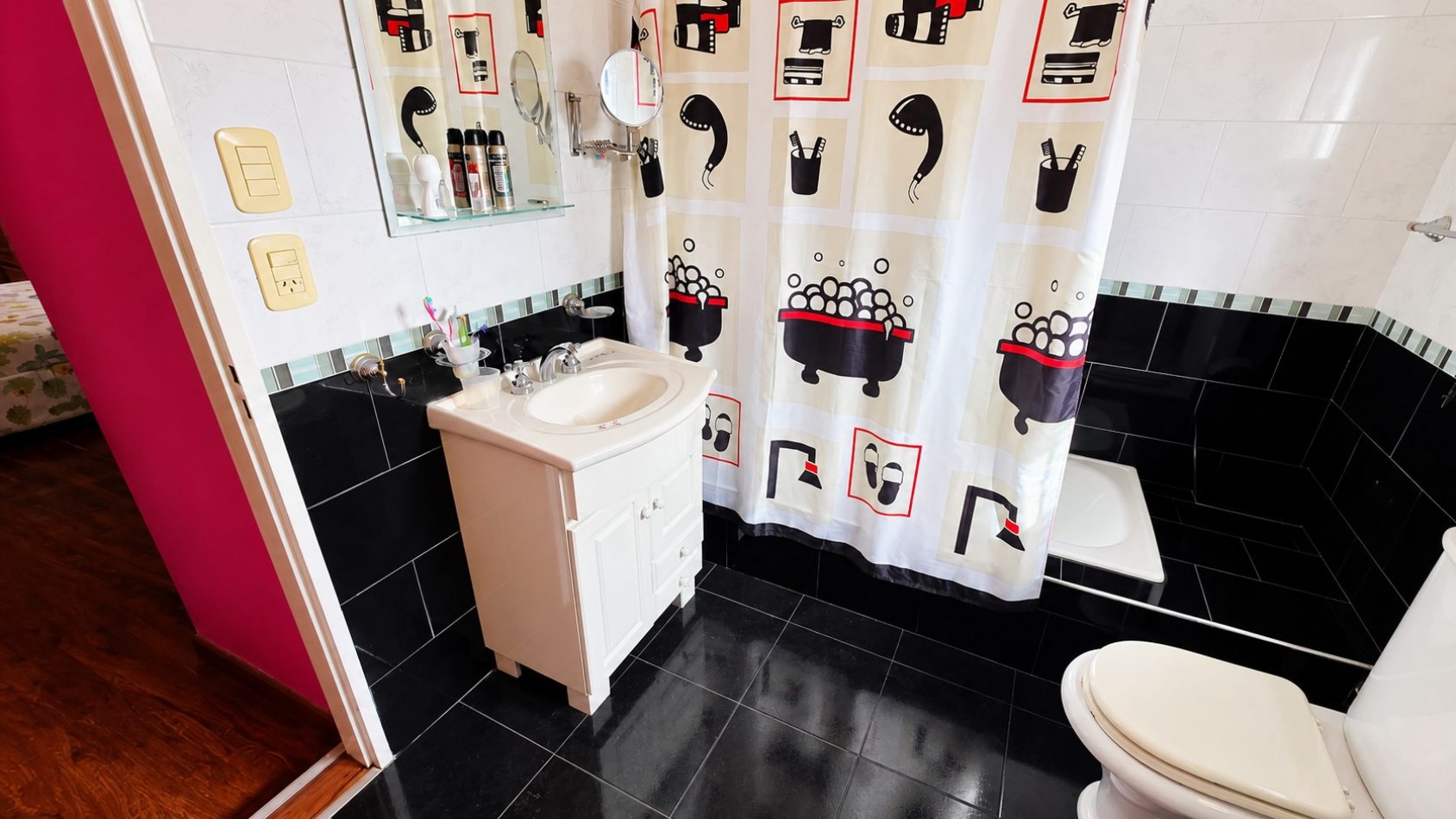 CASA 6 AMBIENTES CON PILETA