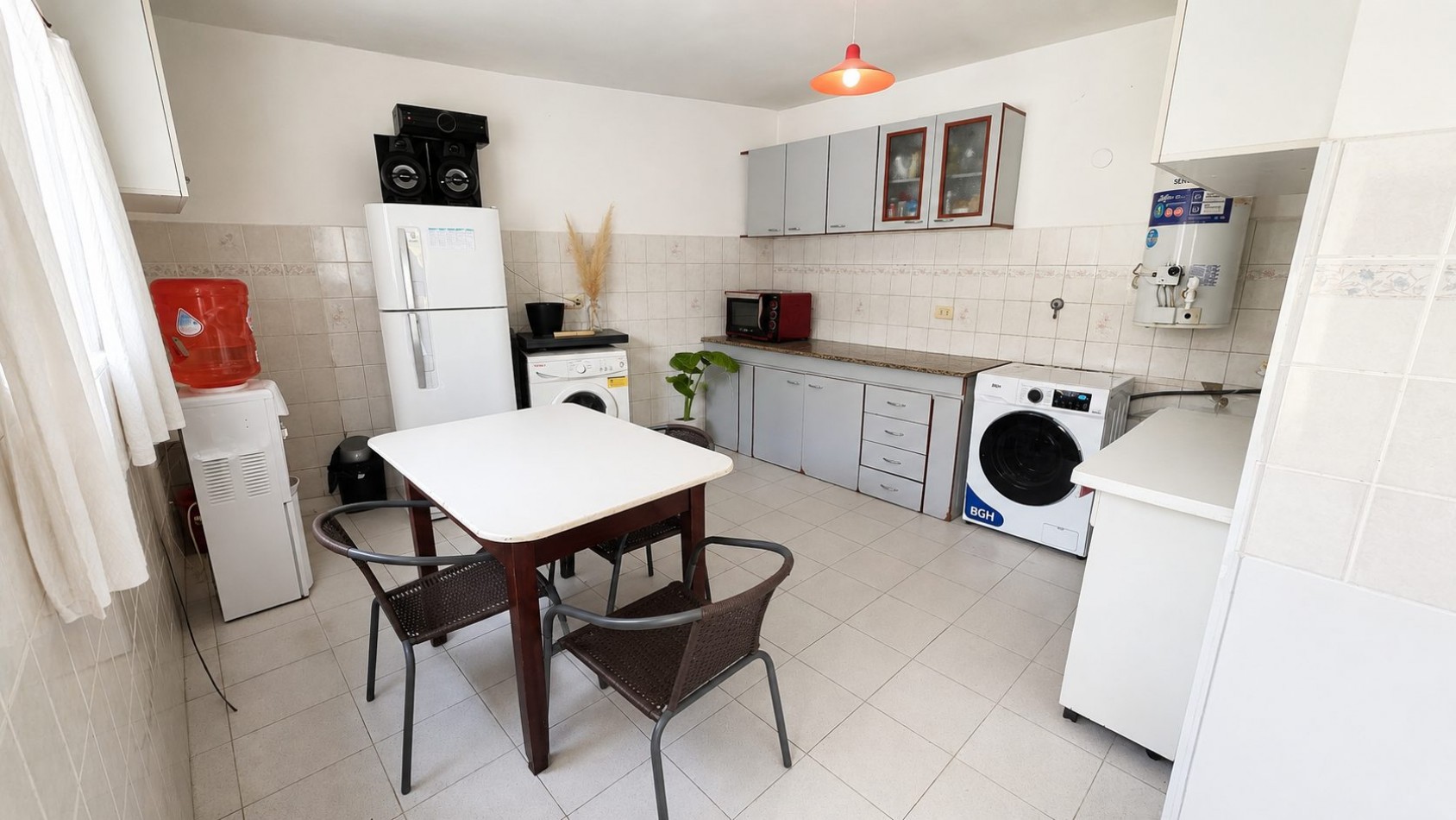 CASA 6 AMBIENTES CON PILETA