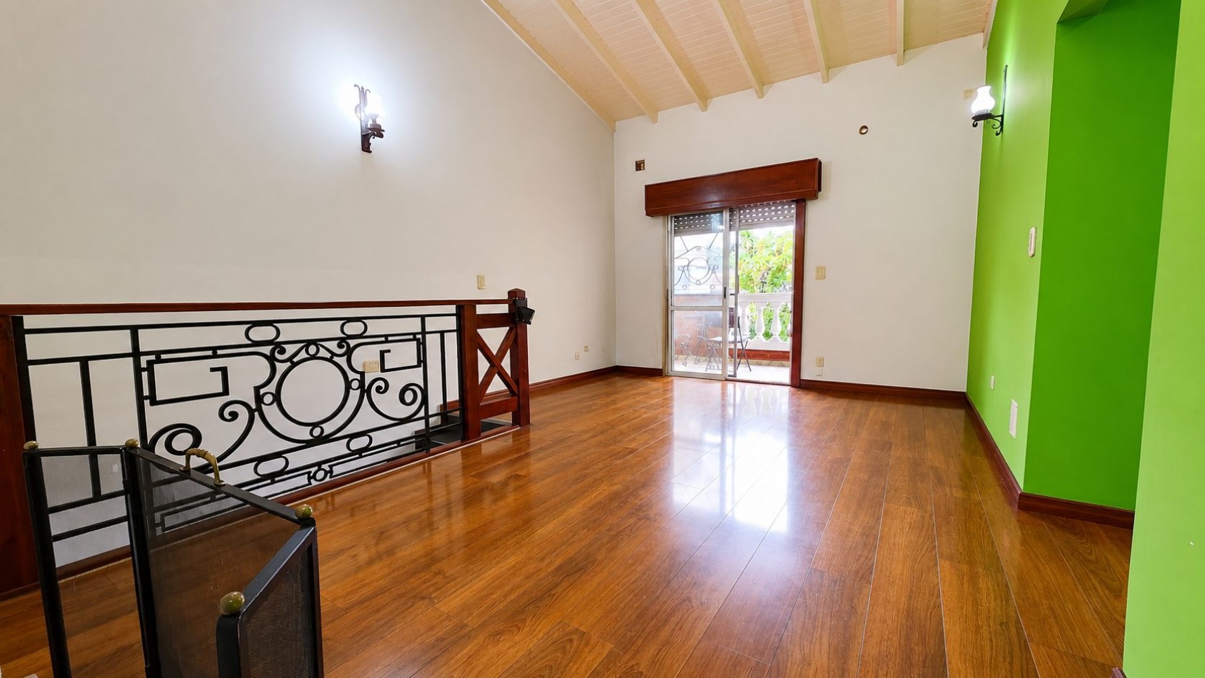 CASA 6 AMBIENTES CON PILETA