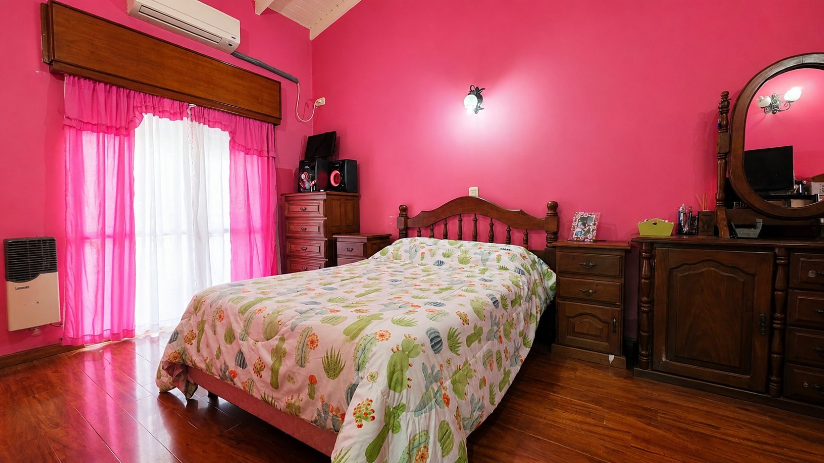 CASA 6 AMBIENTES CON PILETA