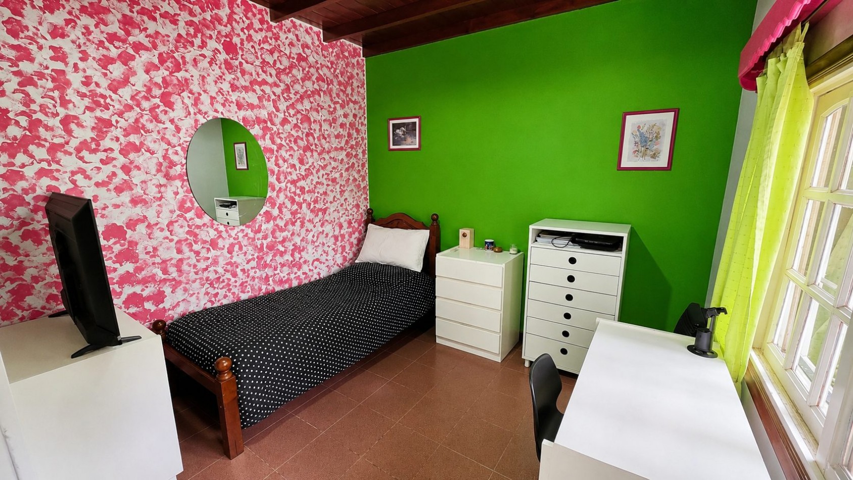 CASA 6 AMBIENTES CON PILETA