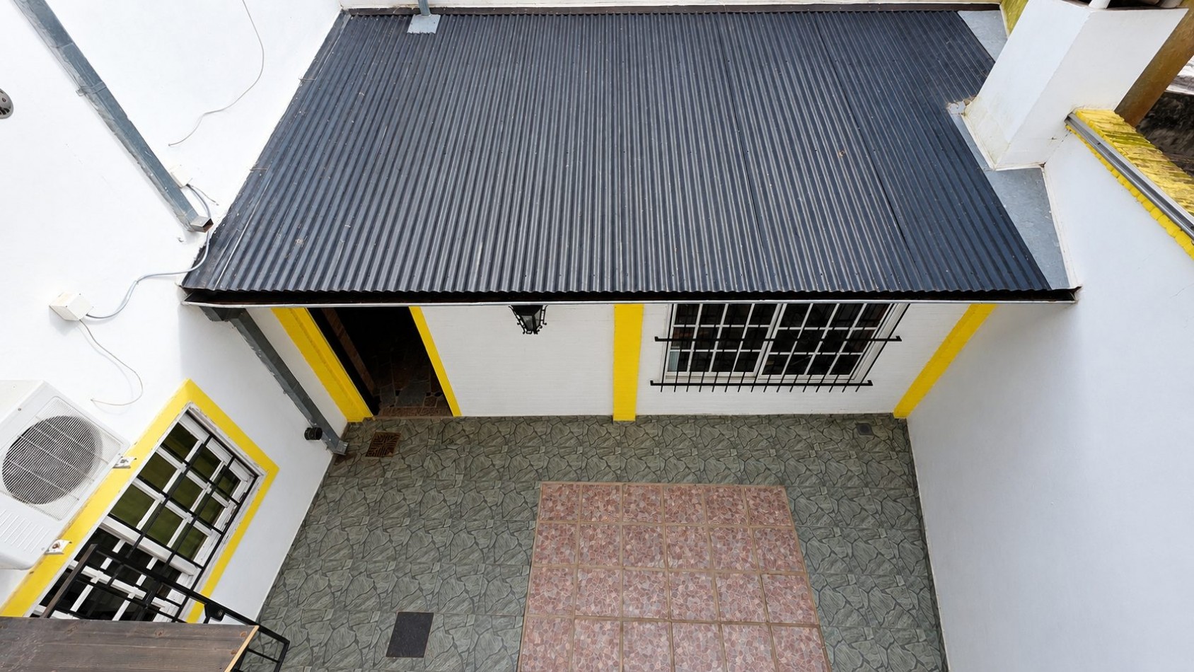 CASA 6 AMBIENTES CON PILETA