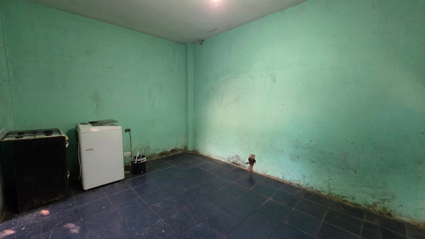 Casa a Restaurar sobre Lote de 375 m² en Glew | Amplio Fondo y Gran Potencial de Desarrollo