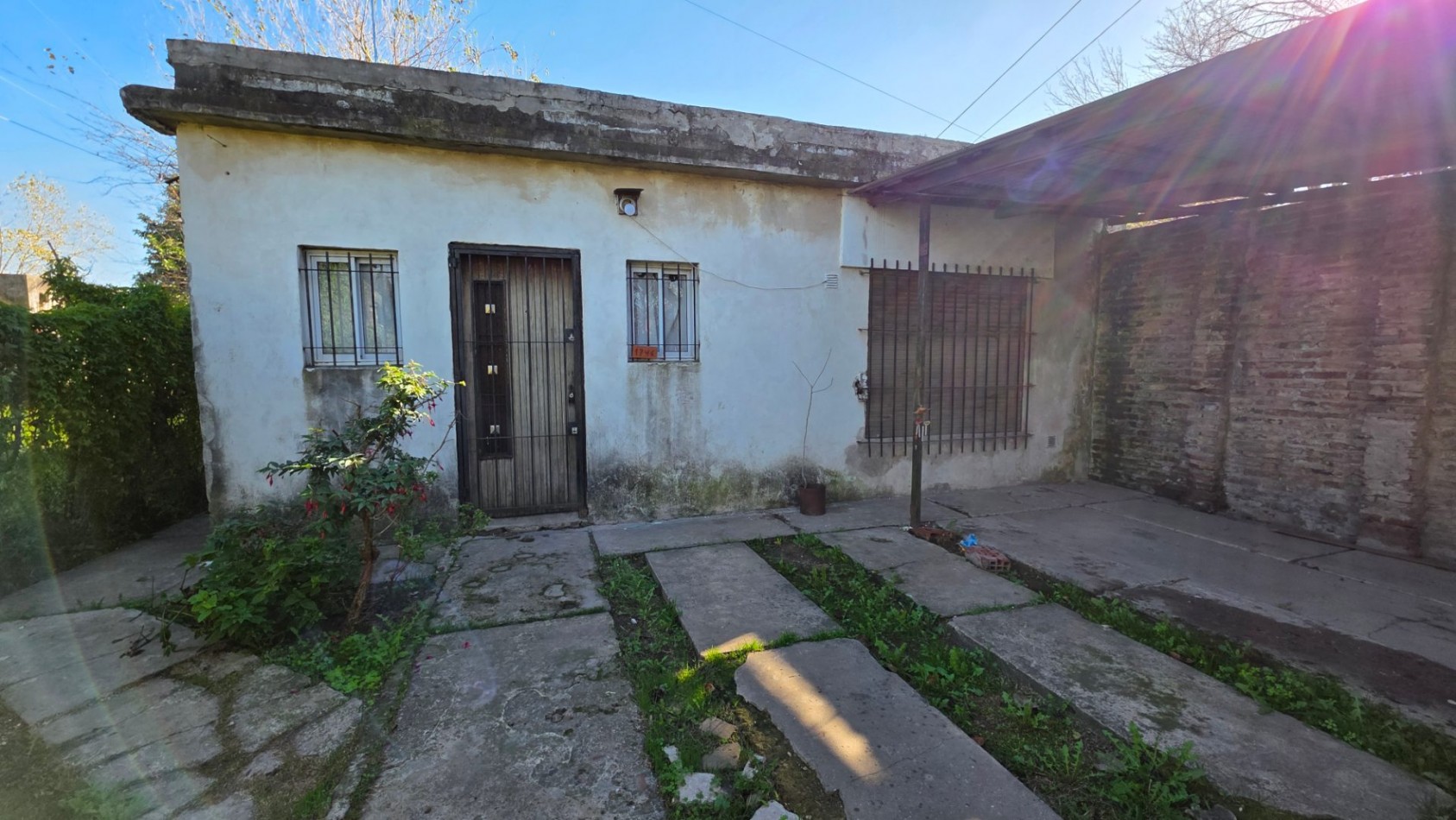 Casa a Restaurar sobre Lote de 375 m² en Glew | Amplio Fondo y Gran Potencial de Desarrollo