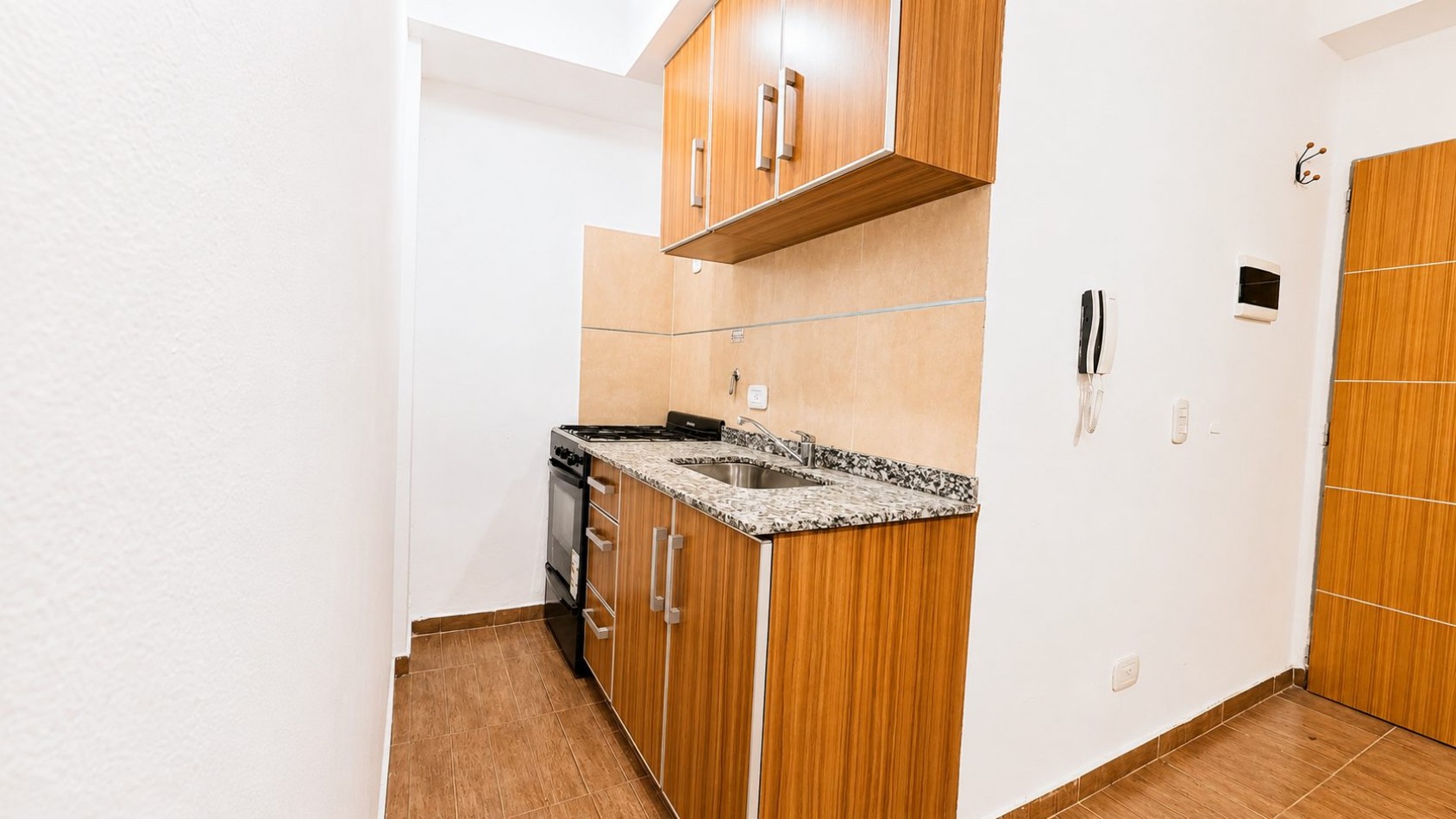 Monoambiente en Planta Baja centrico | Lomas de Zamora