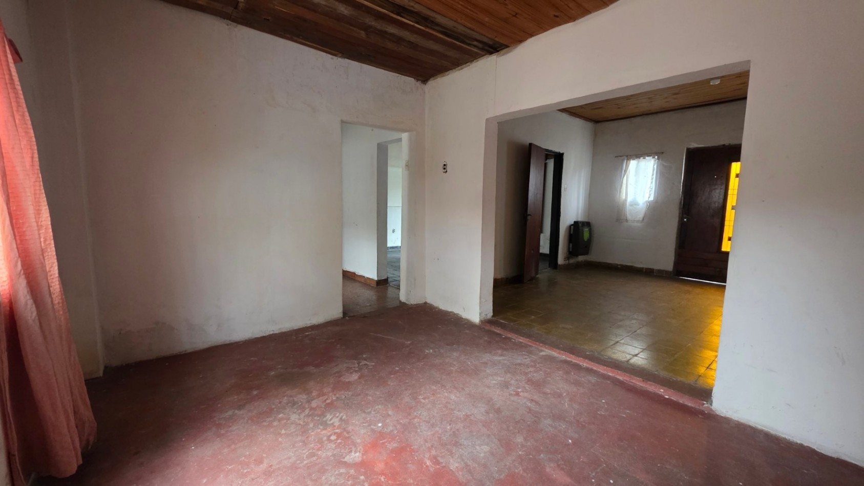 Casa a Restaurar sobre Lote de 375 m² en Glew | Amplio Fondo y Gran Potencial de Desarrollo