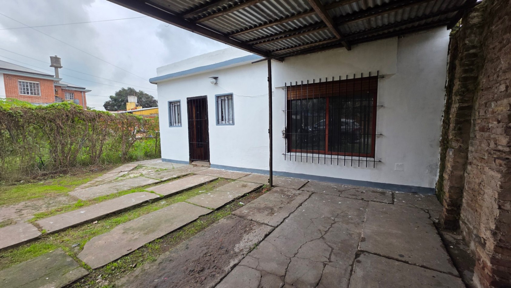 Casa a Restaurar sobre Lote de 375 m² en Glew | Amplio Fondo y Gran Potencial de Desarrollo