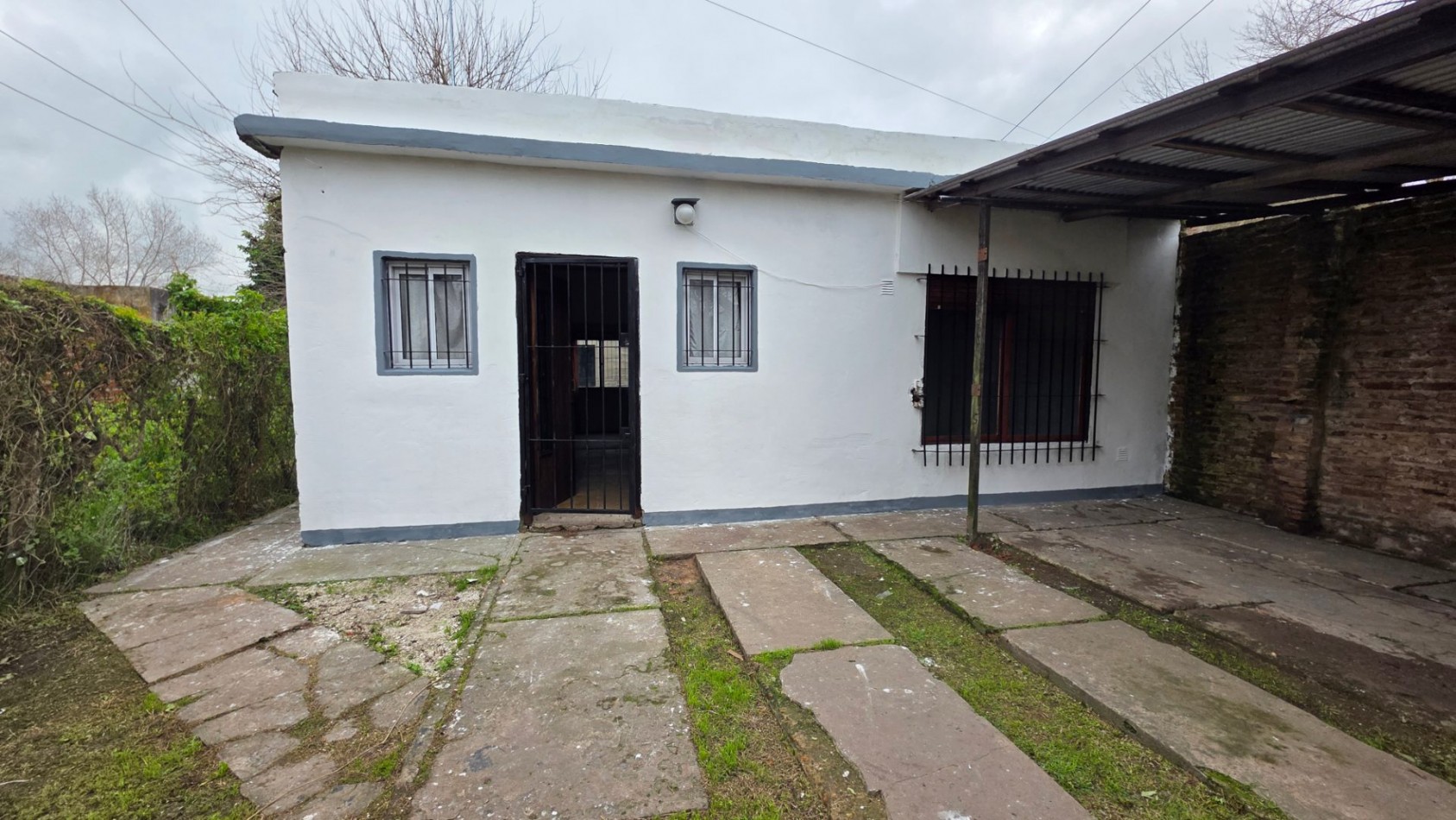 Casa a Restaurar sobre Lote de 375 m² en Glew | Amplio Fondo y Gran Potencial de Desarrollo