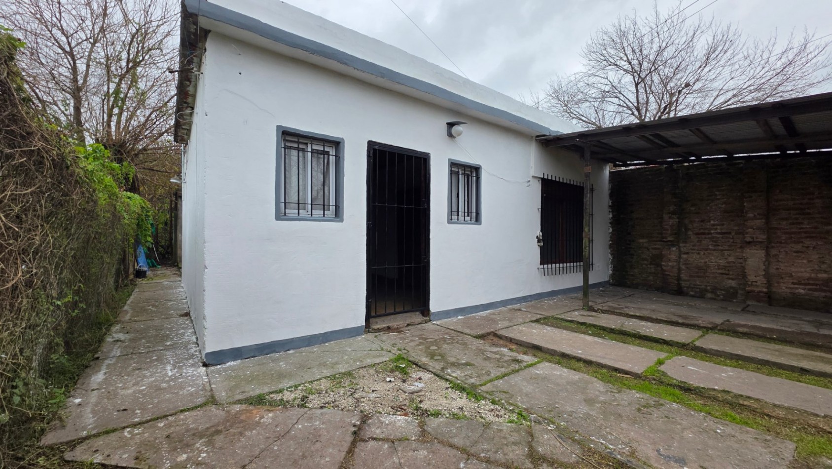 Casa a Restaurar sobre Lote de 375 m² en Glew | Amplio Fondo y Gran Potencial de Desarrollo