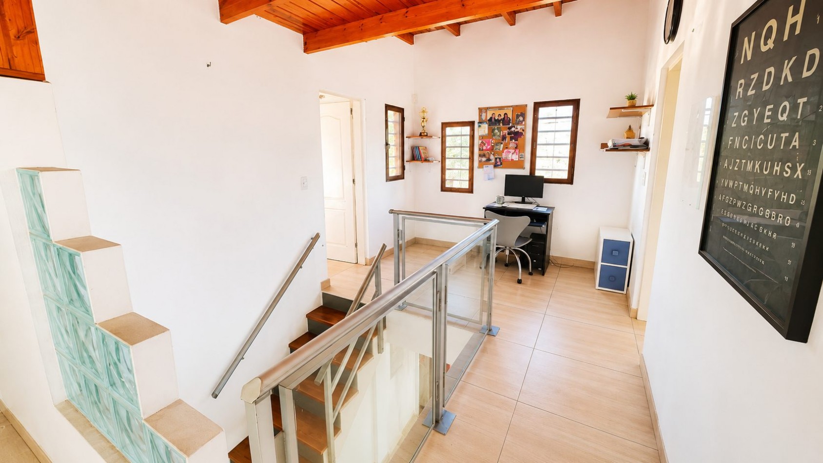 CASA 4 AMBIENTES CON COCHERA DOBLE, PILETA Y ALTILLOS EN VENTA - LONGCHAMPS