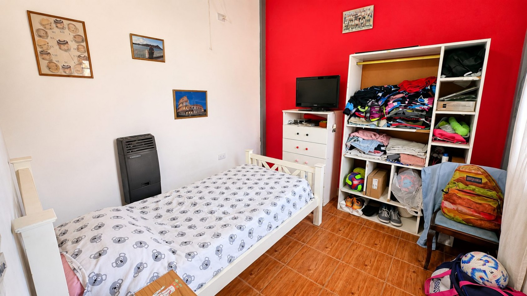 CASA 4 AMBIENTES CON COCHERA DOBLE, PILETA Y ALTILLOS EN VENTA - LONGCHAMPS