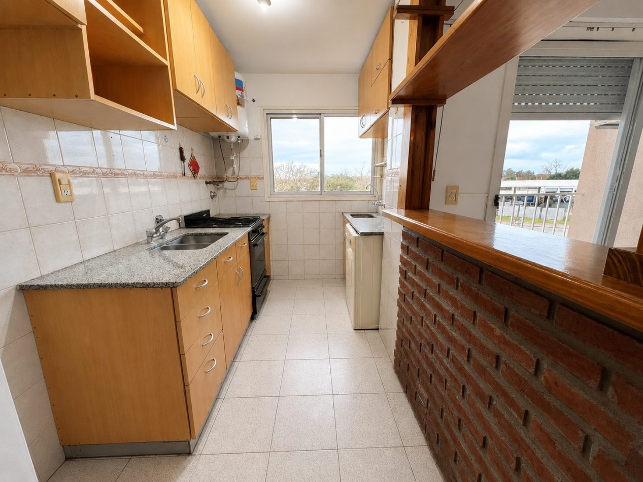 DEPARTAMENTO DE 3 AMBIENTES EN ALQUILER SOBRE AVENIDA PRESIDENTE JUAN DOMINGO PERON 478
