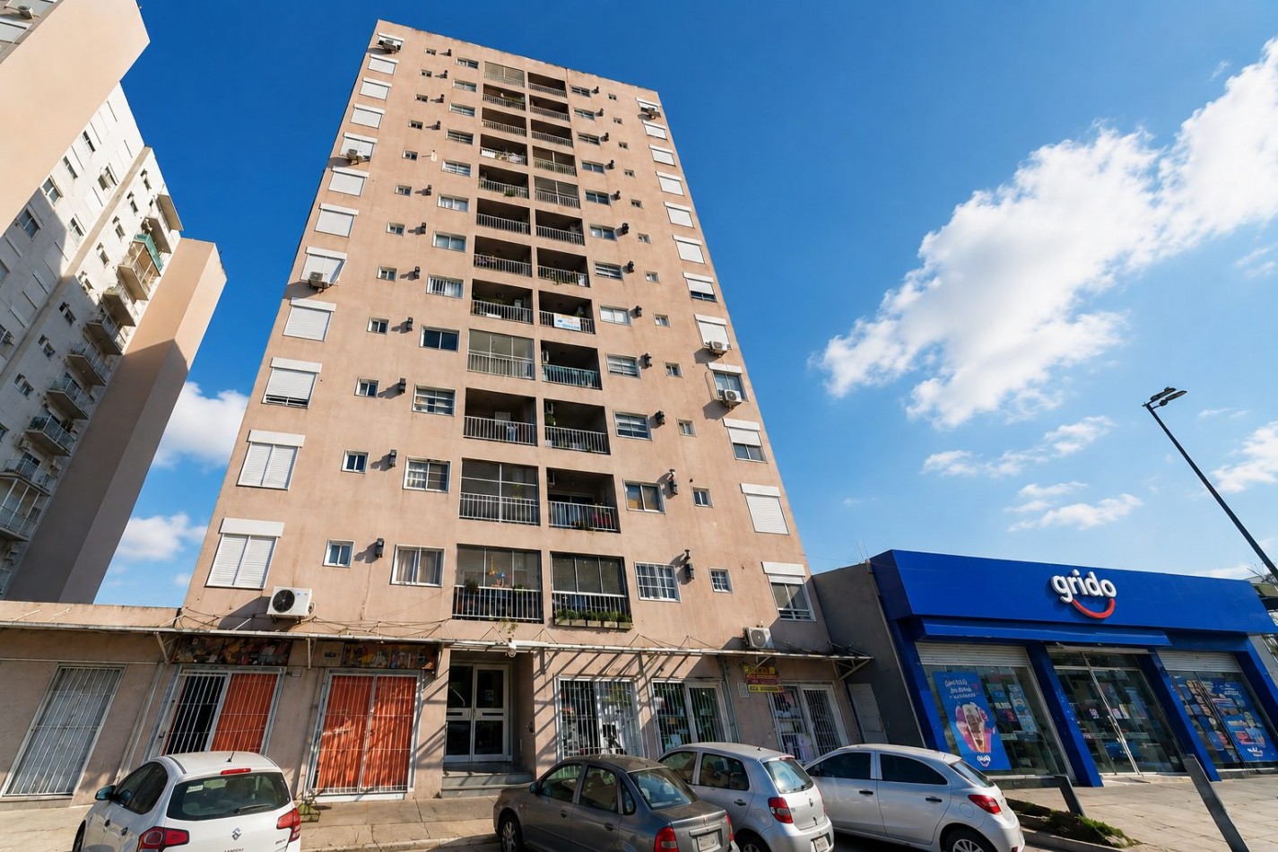 DEPARTAMENTO DE 3 AMBIENTES EN ALQUILER SOBRE AVENIDA PRESIDENTE JUAN DOMINGO PERON 478