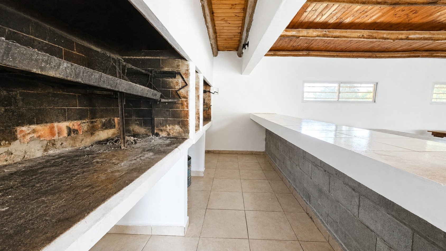LOTE EN VENTA EN BARRIO CERRADO DOMSELAAR CHICO - CON MEJORAS - EXCELENTE UBICACION