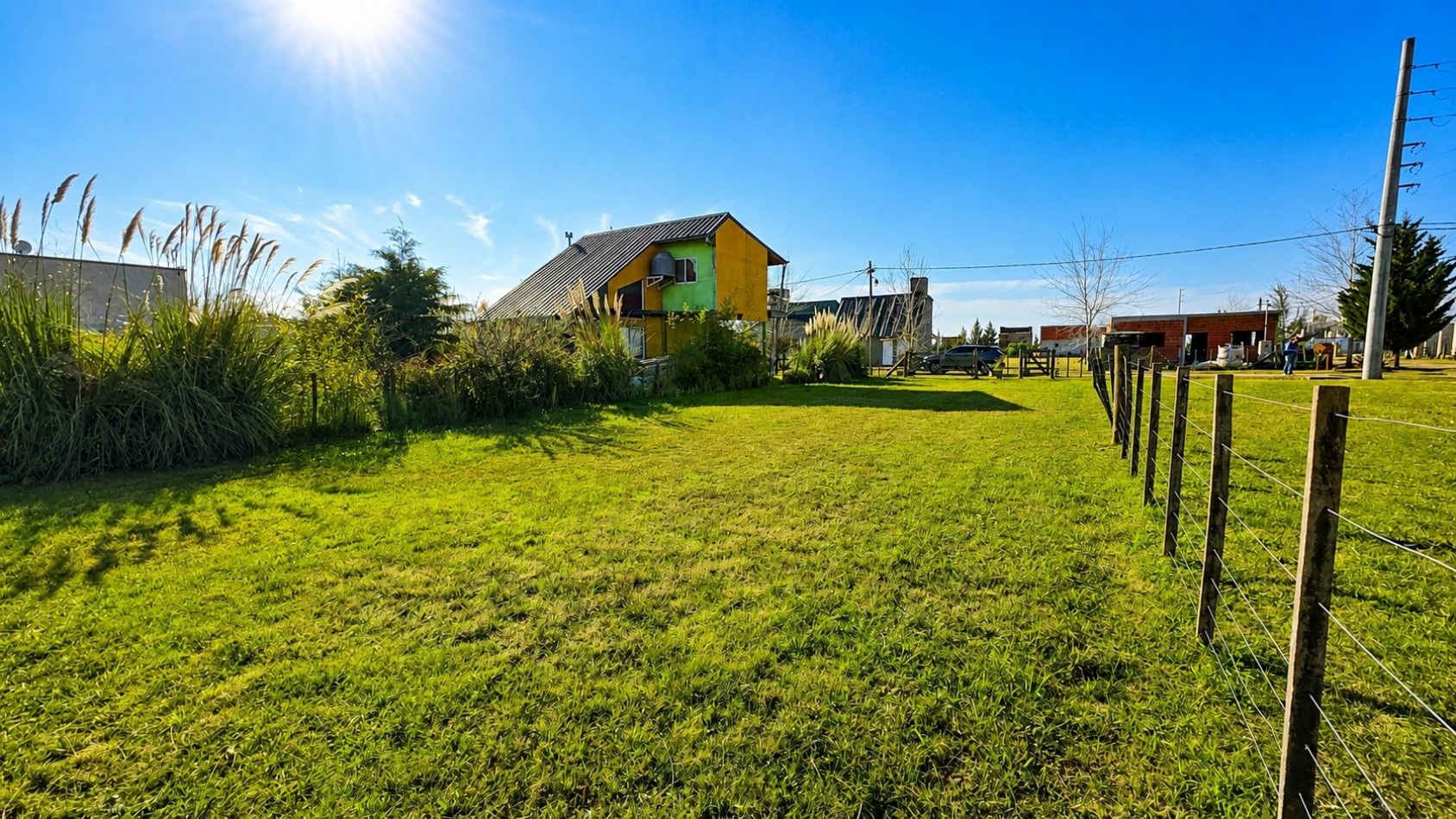 LOTE EN VENTA EN BARRIO CERRADO DOMSELAAR CHICO - CON MEJORAS - EXCELENTE UBICACION