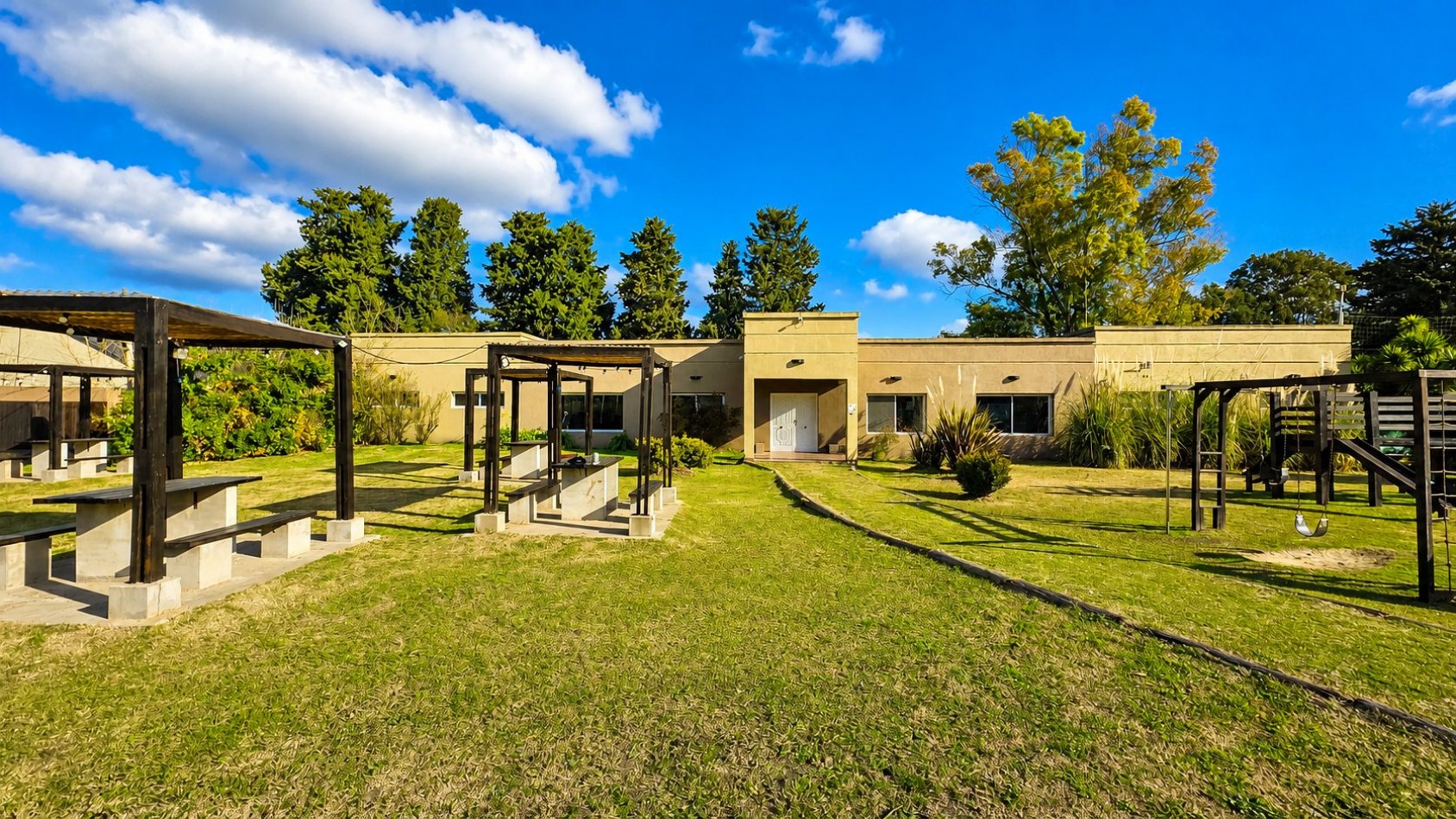 LOTE EN VENTA EN BARRIO CERRADO DOMSELAAR CHICO - CON MEJORAS - EXCELENTE UBICACION