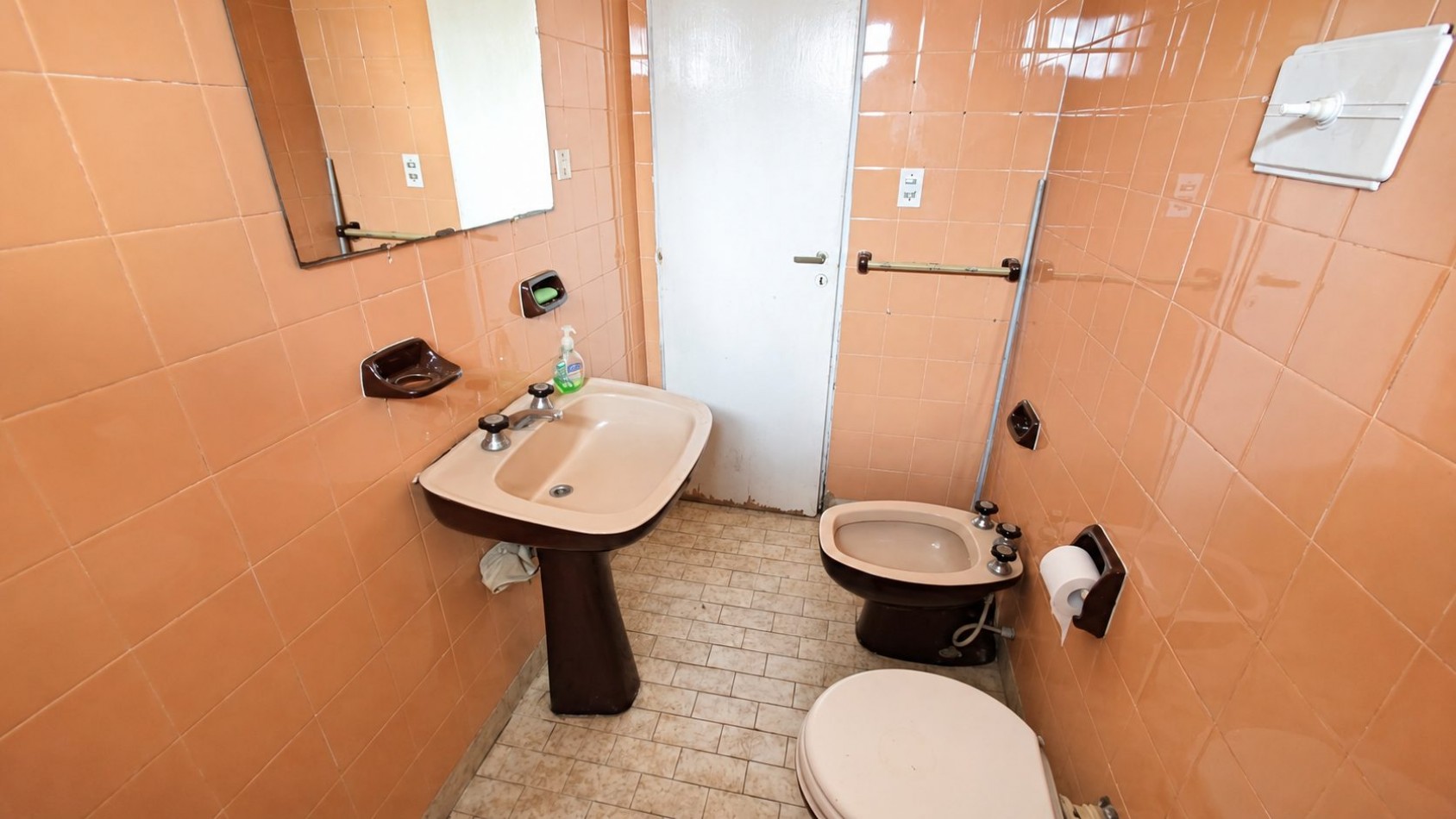 PH 3 Ambientes al Frente con Patio | 70 m² | A 30 m de Av. Hipolito Yrigoyen