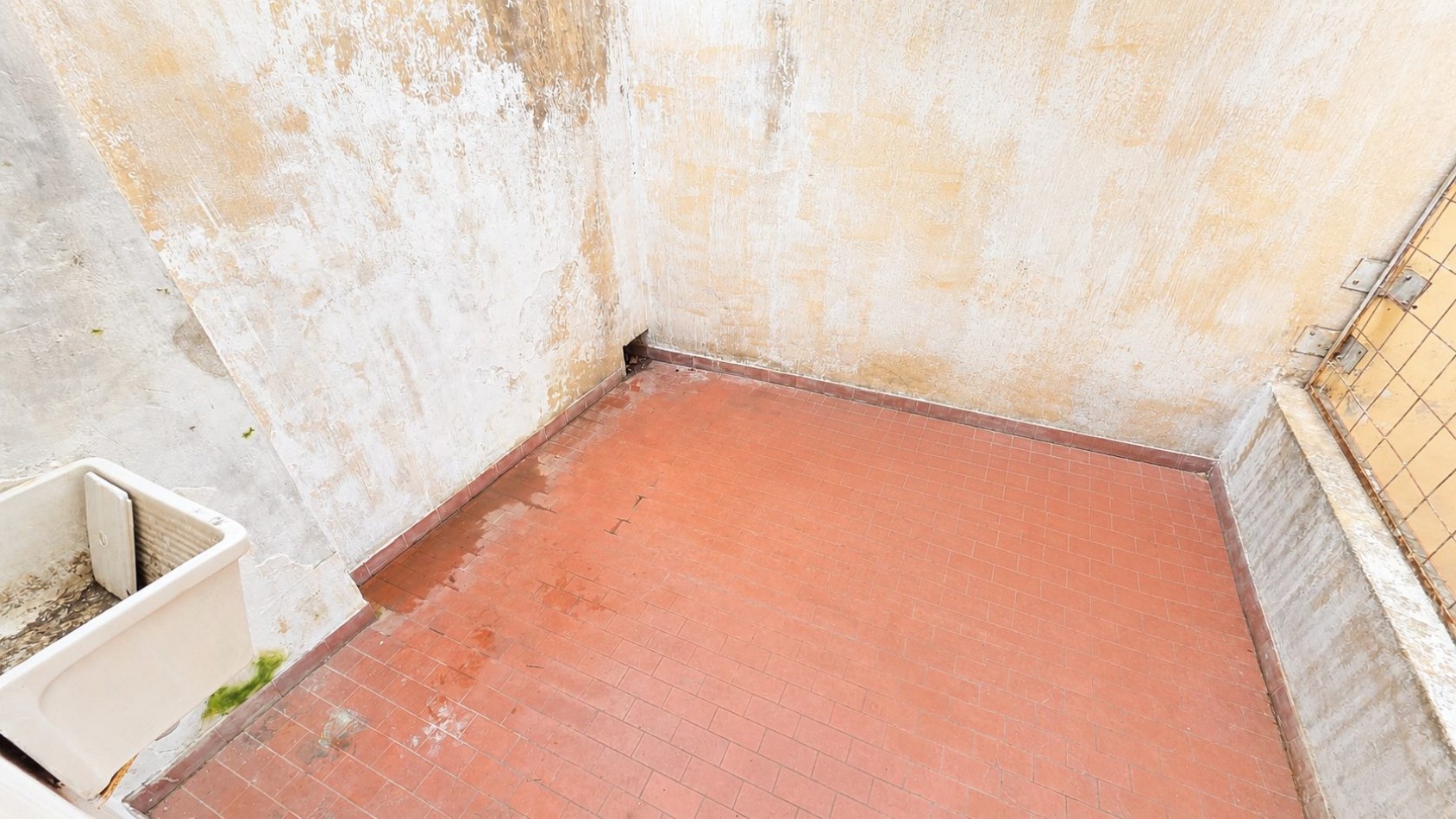 PH 3 Ambientes al Frente con Patio | 70 m² | A 30 m de Av. Hipolito Yrigoyen