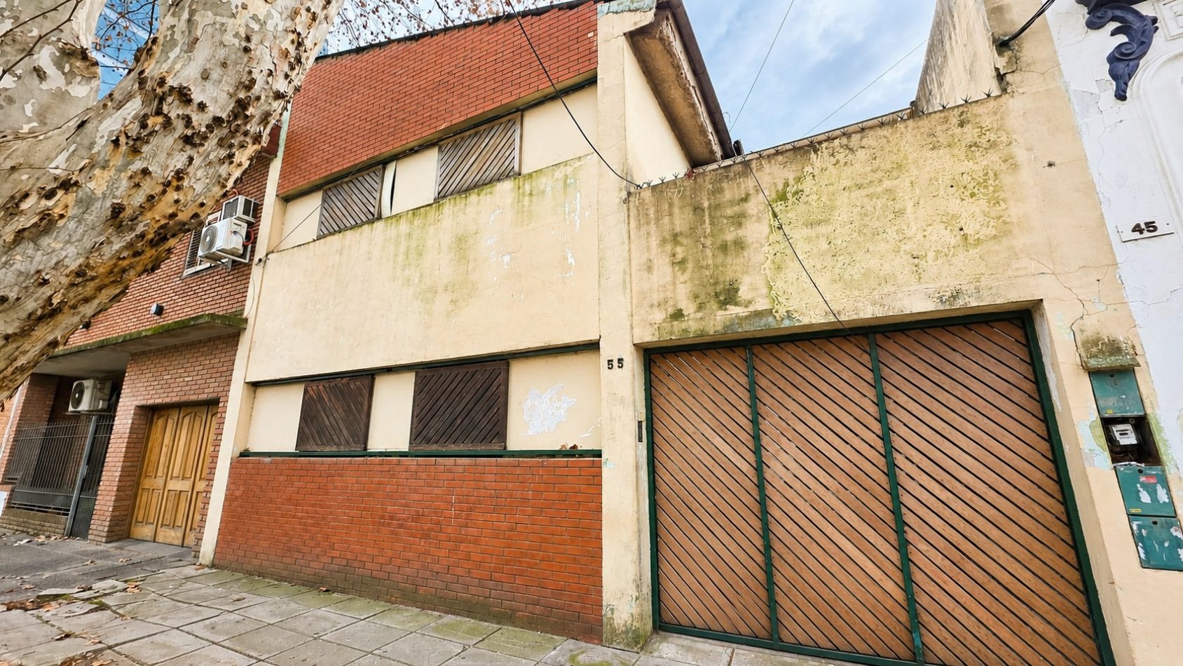 PH 3 Ambientes al Frente con Patio | 70 m² | A 30 m de Av. Hipolito Yrigoyen