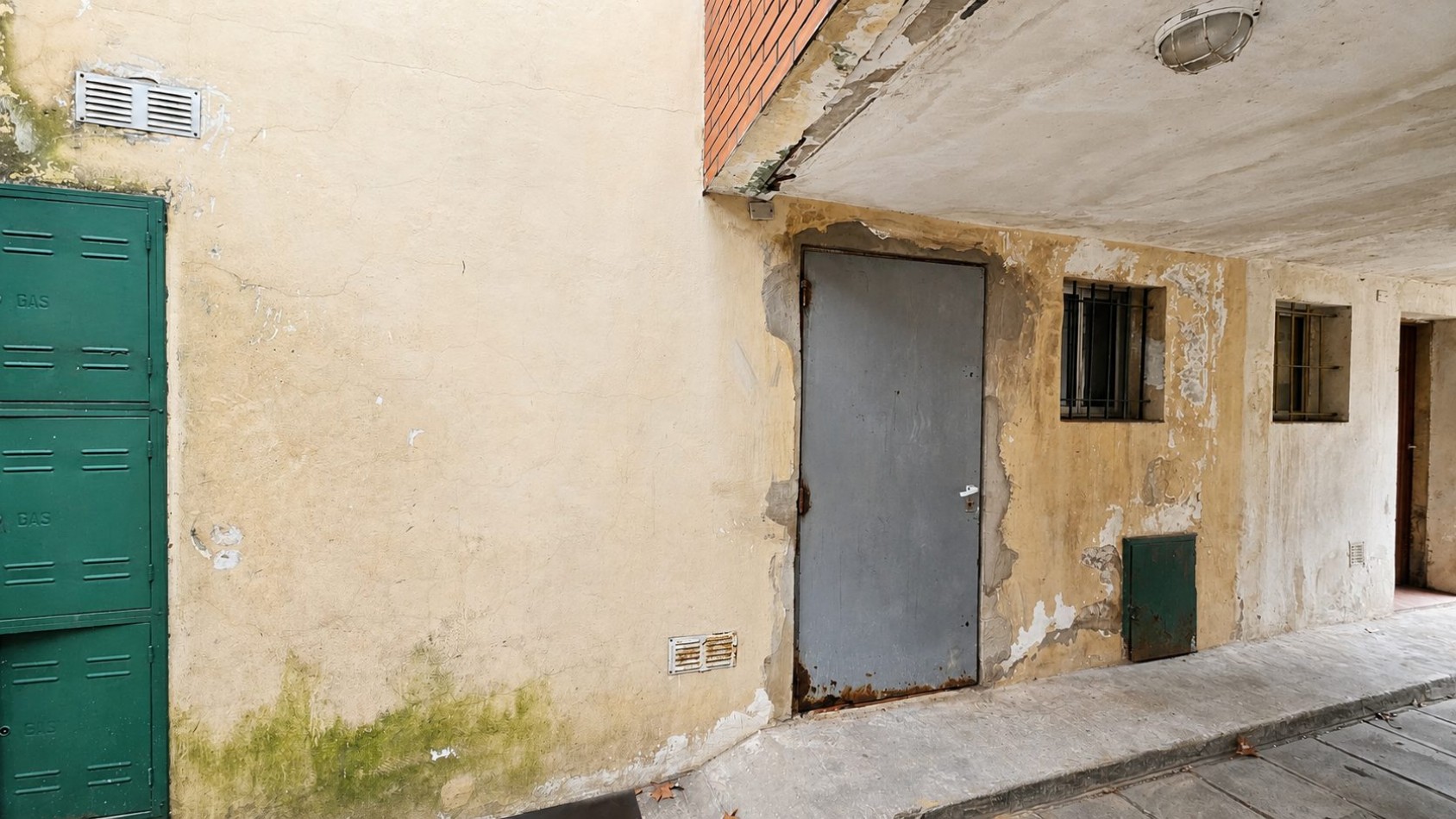PH 3 Ambientes al Frente con Patio | 70 m² | A 30 m de Av. Hipolito Yrigoyen