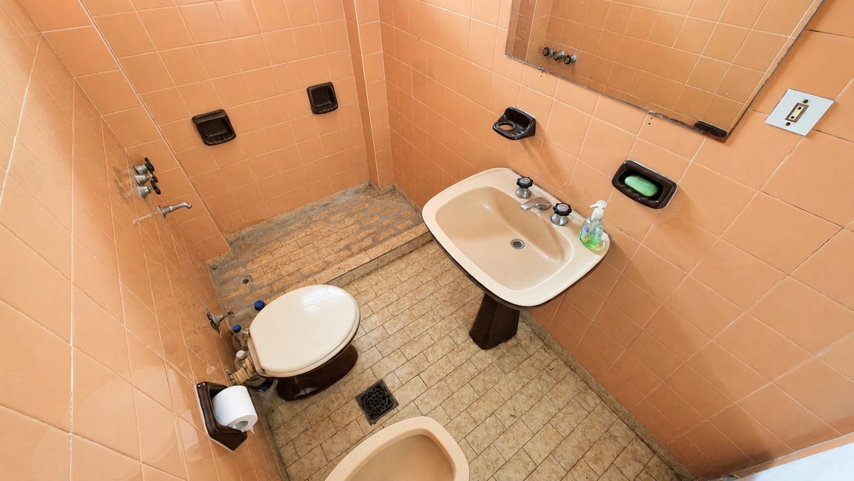 PH 3 Ambientes al Frente con Patio | 70 m² | A 30 m de Av. Hipolito Yrigoyen