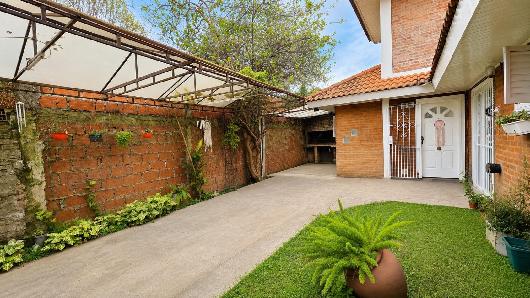 PH 4 Ambientes con Cochera para 2 Autos, Jardin y Parrilla | Excelente Estado | Lomas de Zamora